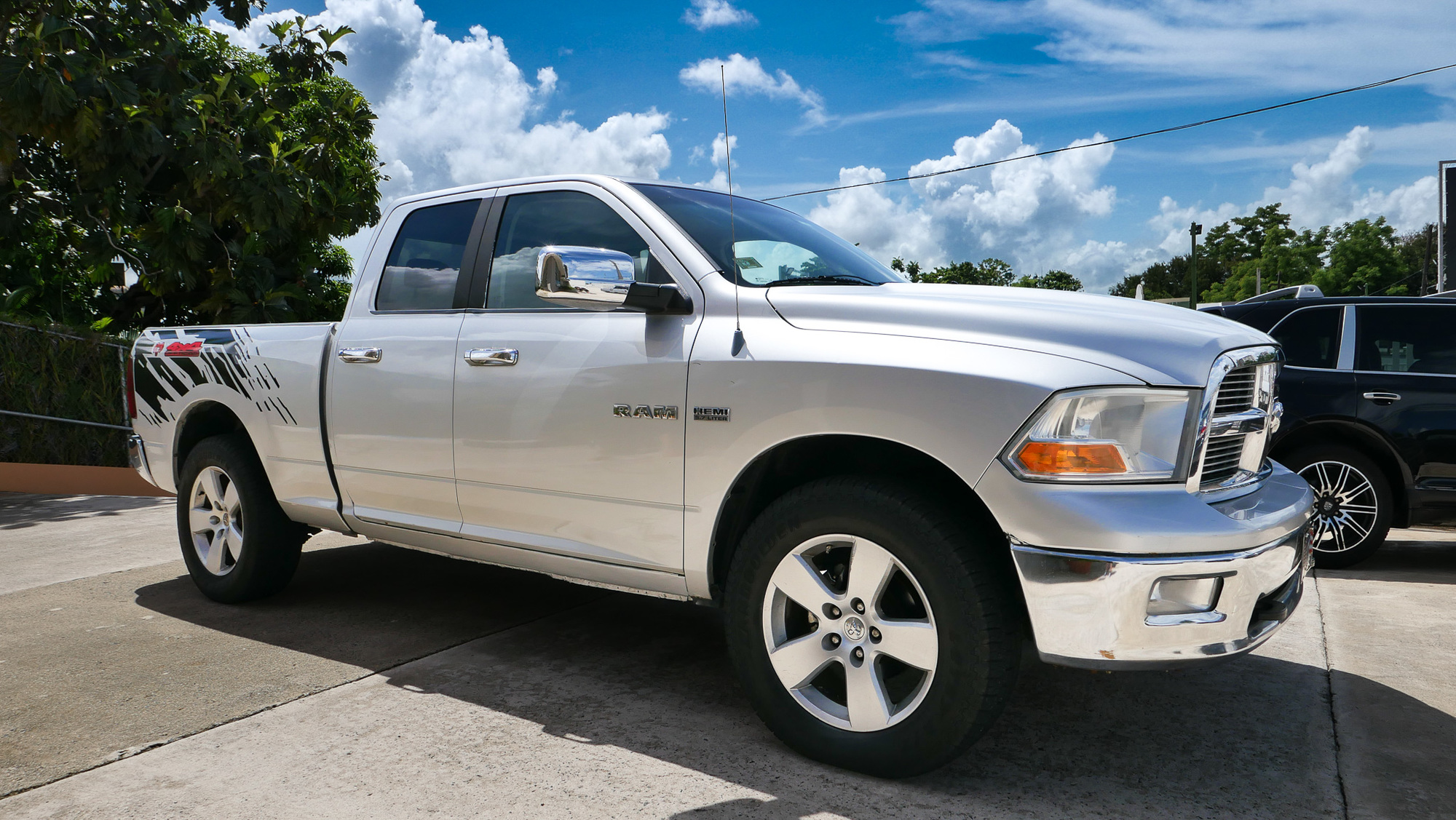 Paris Autos Sale Inc.