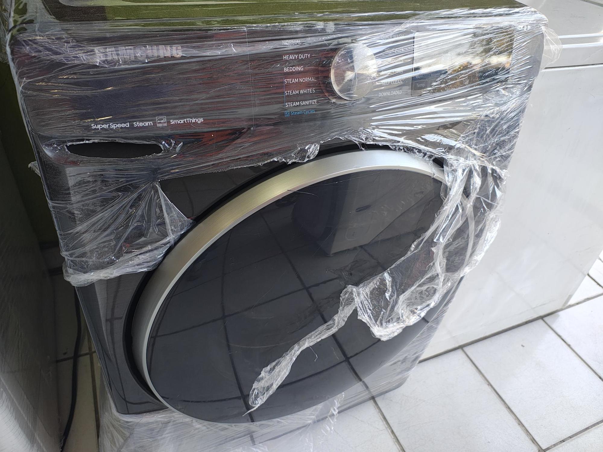 Lavadora Samsung inverter 22 kg $9´600