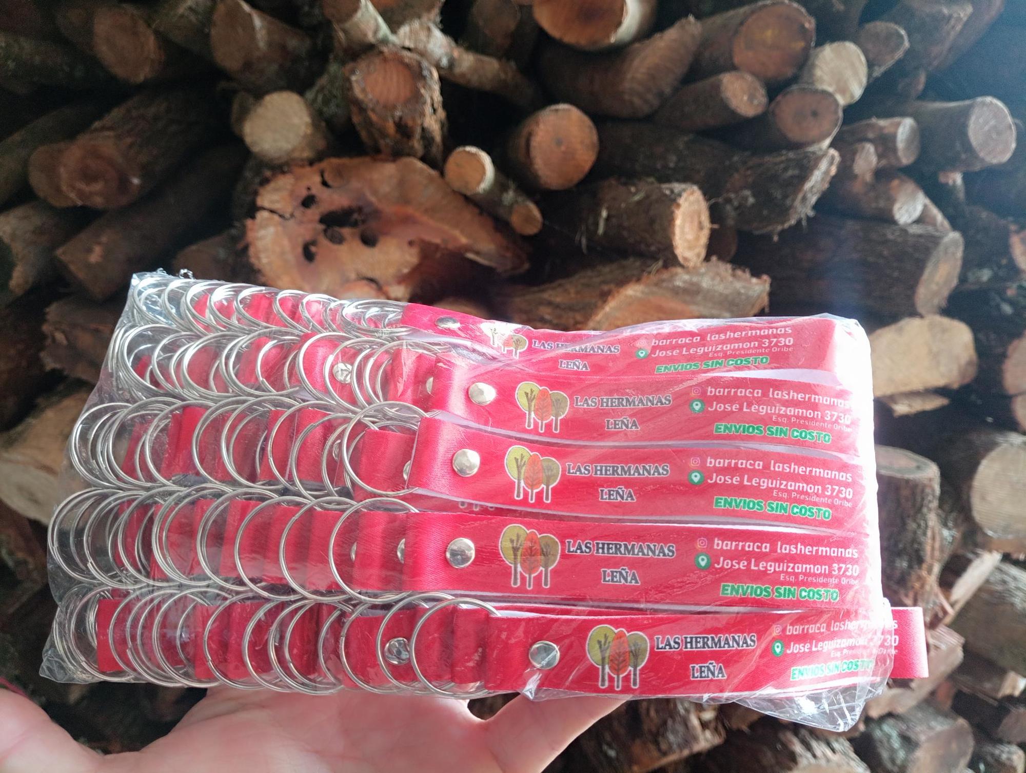 Llaveros de cinta con aro de 15 cm.