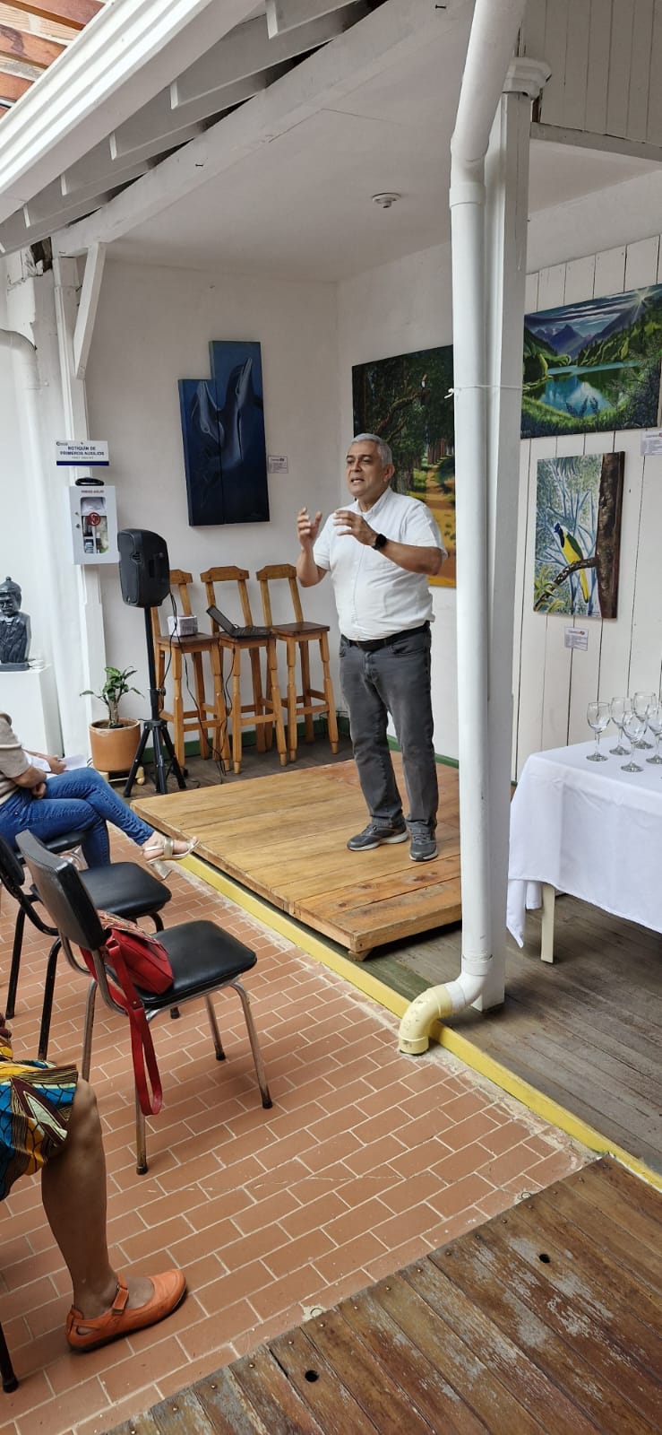 Exposicion maestro Jose Manuel Garzón
